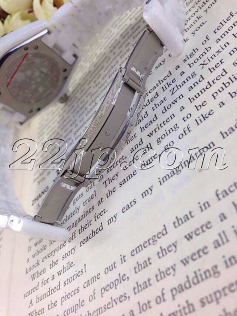 シャネル時計角部分ディテール